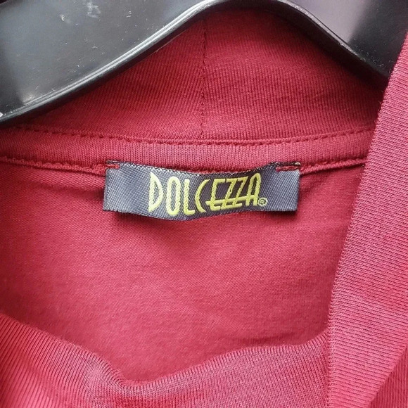 Dolcezza Mockneck Longsleeve Burgundy Top - Picture 3 of 4